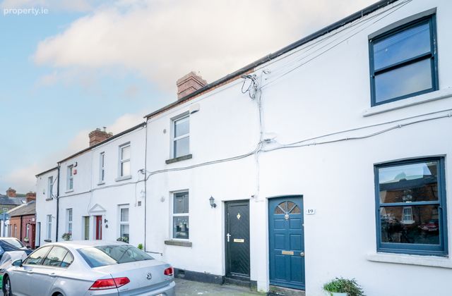 18 Saint John\'s Street, Blackpitts, Dublin 8 - Click to view photos