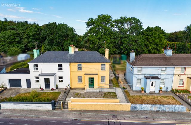 2 Mccarthy Terrace, Park Road, Dunmanway, Co. Cork - Click to view photos