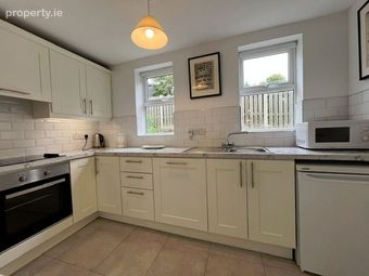 2 Pier Road, Schull, Schull, Co. Cork - Image 3