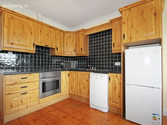 26 An Luasan, Ballybrit, Co. Galway - Image 5