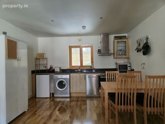 Apartment 8, Saint James's Court, Kilmainham, Dublin 8 - Image 4