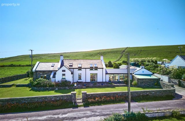 Old Schoolhouse, Corbally, Kilkee, Doonbeg, Co. Clare - Click to view photos