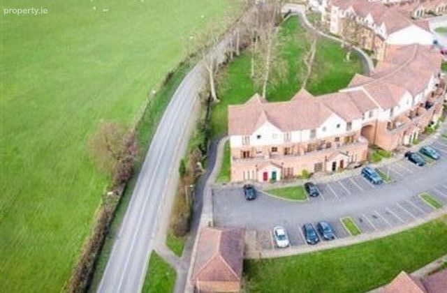 2 Bed Apartment, Cresent, Clonee, Co. Meath - Click to view photos