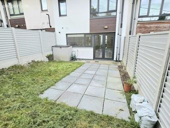 16 Marine Gates, Carrignafoy, Cobh, Co. Cork - Image 2