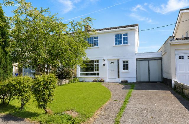 53 Greenfield Drive, Maynooth, Co. Kildare - Click to view photos