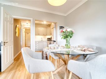 6 Crofton Court, Crofton Avenue, Dun Laoghaire, Co. Dublin, Dun Laoghaire, Co. Dublin - Image 4