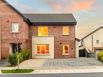 2 Morristown Grove, Cornelscourt, Newbridge, Co. Kildare - Image 2