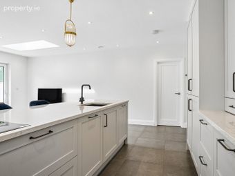 2 Canonbrook Court, Lucan, Co Dublin, Lucan, Co. Dublin - Image 5