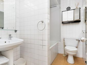 Apartment A, 19 Warrington Place, Dublin 2 - Image 4