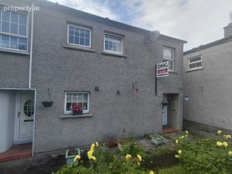 8 James Connolly Park, Tipperary Town, Co. Tipperary - Image 2
