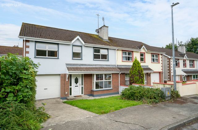 17 Knocknamona Crescent, Letterkenny, Co. Donegal, Letterkenny, Co. Donegal - Click to view photos
