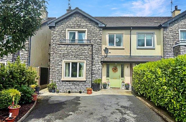 10 Carraig Mor, Caheronaun, Loughrea, Co. Galway, Loughrea, Co. Galway - Click to view photos