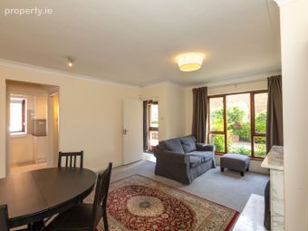 6 Lansdowne Village, Dublin 4, Sandymount, Dublin 4 - Image 2