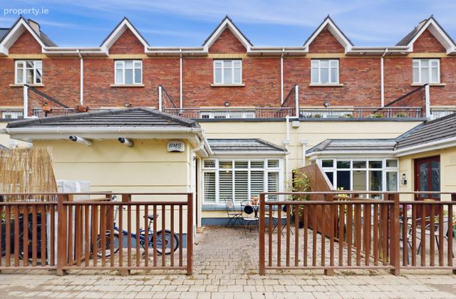 17 Collegefort, Castleknock, Dublin 15 - Click to view photos