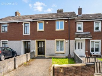 14 Foxdene Drive, Lucan, Clondalkin, Dublin 22 - Image 2