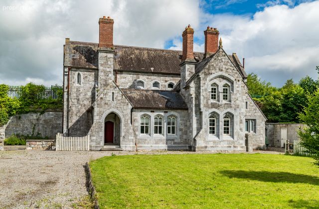 Old Station House, Old Canal Harbour, Monasterevin, Co Kildare, Monasterevin, Co. Kildare - Click to view photos