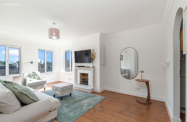 Apartment, The Sweepstakes, Ballsbridge Park, Sandymount, Dublin 4 - Click to view photos