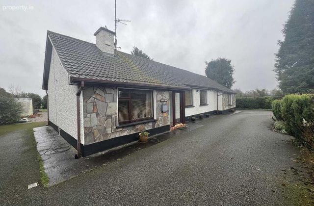 Kilmacredock, Maynooth, Co. Kildare, Celbridge, Co. Kildare - Click to view photos