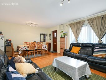 15 Melville Lawn, Finglas, Dublin 11, Finglas, Dublin 11 - Image 4