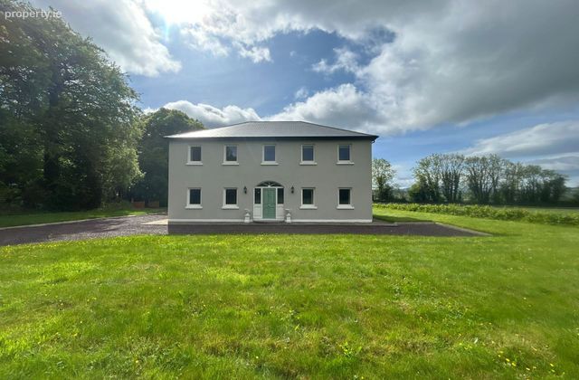 Kerry View, Minehill, Dromagh, Rathcool, Co. Cork - Click to view photos