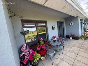No 7 The Stables, Headford, Co. Galway