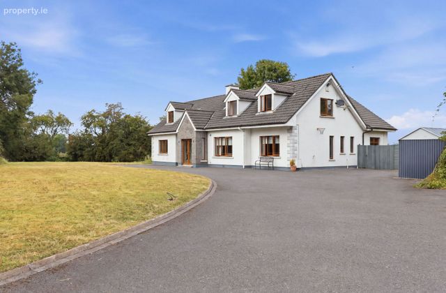 Ardbree, The Rath, Rolestown, Swords, Co. Dublin - Click to view photos