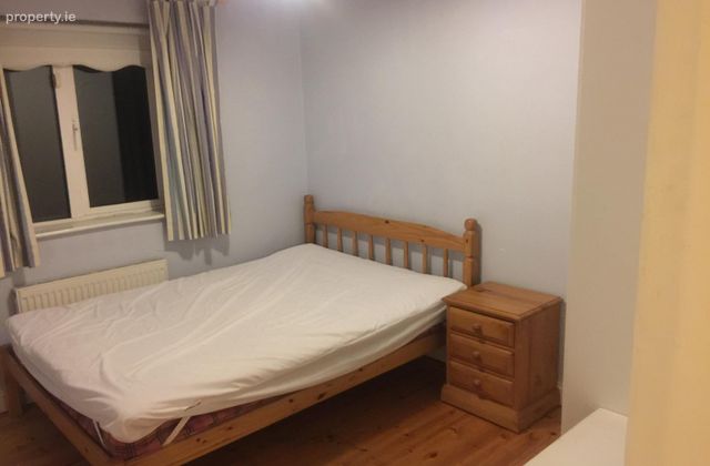 Log Na Gcapall, South Circular Road, Limerick, South Circular Road, Co. Limerick - Click to view photos