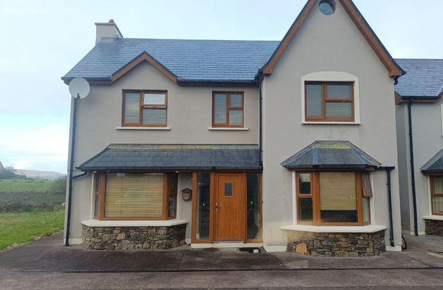 12 Marina Walk, Caherciveen, Cahersiveen, Co. Kerry - Click to view photos