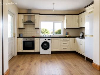 12 Pearse Square, Carrick-on-suir, Carrick-on-Suir, Co. Tipperary - Image 4