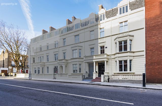 24 Earlsfort Terrace, Dublin 2 - Click to view photos