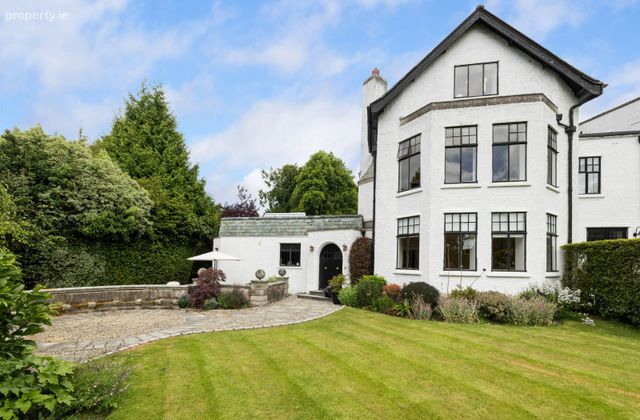 Kilteragh House, 6 Kilteragh Pines, Foxrock, Dublin 18 - Click to view photos