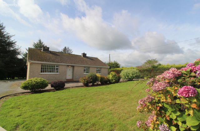 Rockhill, Grenagh, Mourneabbey, Co. Cork - Click to view photos