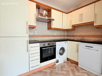 Thornfield Square, Clondalkin, Dublin 22 - Image 5