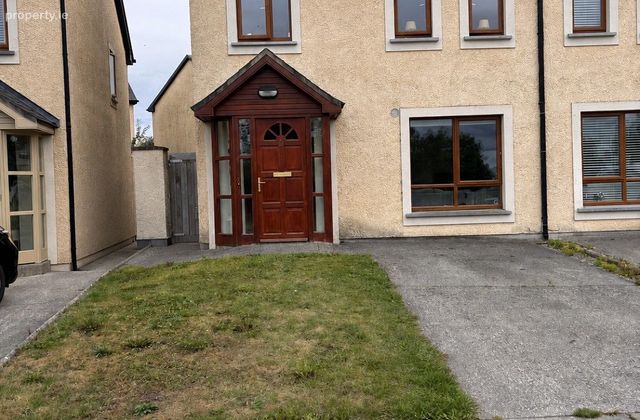 21 Ros Na Gr&eacute;ine, Ardfinnan, Ardfinnan, Co. Tipperary - Click to view photos