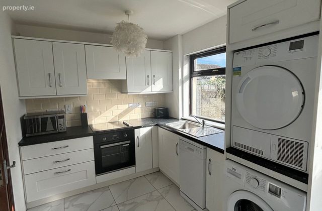 Villas 3, Muirhevnamore, Dundalk, Co. Louth - Click to view photos