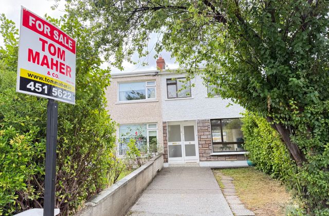 60 The Crescent, Millbrook Lawns, Oldbawn, Dublin 24 - Click to view photos