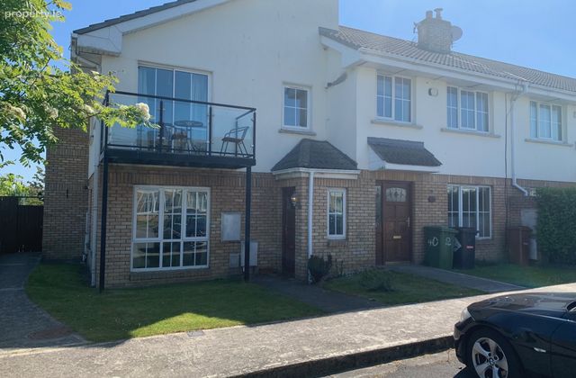 Dun Emer Walk, Lusk, Co. Dublin - Click to view photos