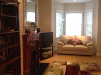 5 College Crescent, College Road, Bohermore, Co. Galway - Image 2
