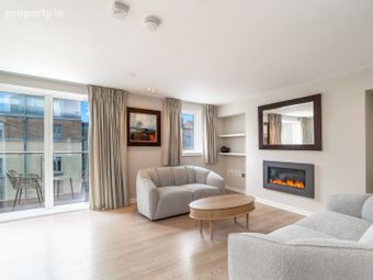 Apt, Shelbourne Court, Shelbourne Lane, Ballsbridge, Dublin 4 - Image 2