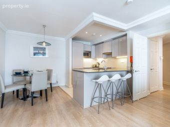 Apt, Shelbourne Hall, Shelbourne Road, Ballsbridge, Dublin 4 - Image 4