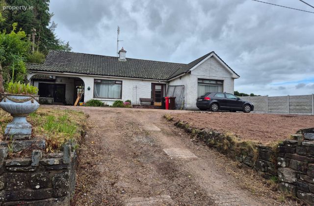 Glendart, Ballinvoultig, Ballinvrinsig, Co. Cork - Click to view photos