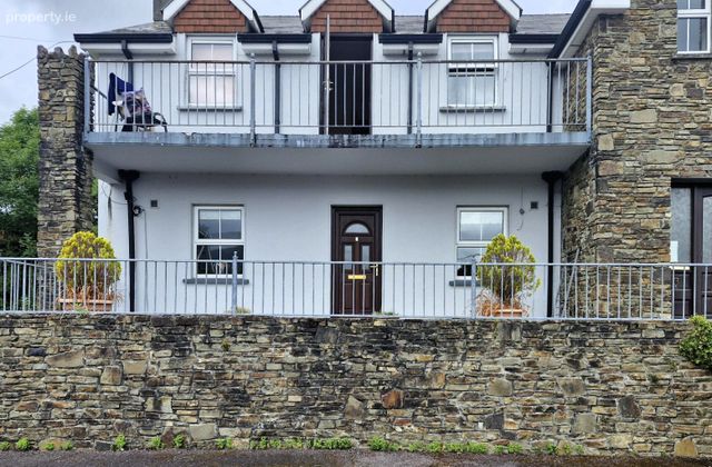 3 Bell Height Apartments, Bell Height, Kenmare, Kenmare, Co. Kerry - Click to view photos