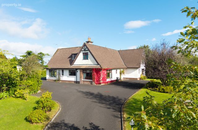 Hillcrest, Quignalegan, Ballina, Co. Mayo - Click to view photos