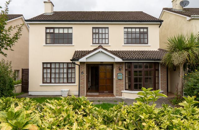35 Racecourse Lawn, Tralee, Co.kerry, Tralee, Co. Kerry - Click to view photos