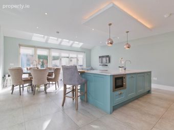 24 Castleknock Cross, Castleknock, Dublin 15, Co. Dublin, Castleknock, Dublin 15 - Image 4