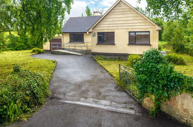 Cloggernagh East, Islandeady, Castlebar, Co. Mayo - Click to view photos