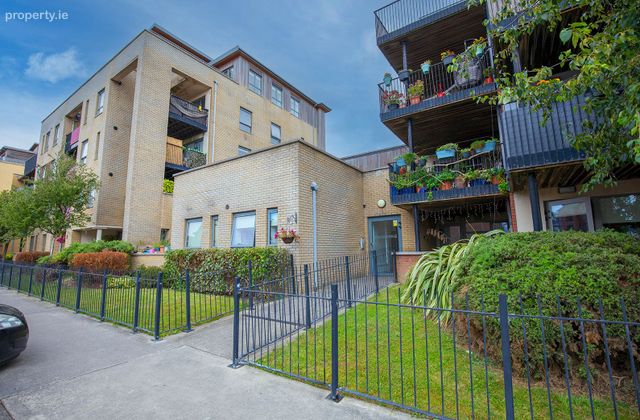 Apartment 3, 16 Marrsfield Avenue, Clongriffin, Dublin 13 - Click to view photos