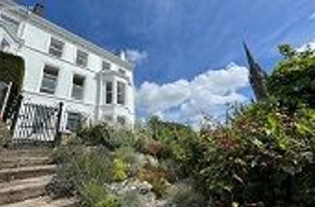 1 The Crescent, Spy Hill, Cobh, Co. Cork - Click to view photos