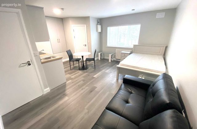 Palmerstown Park, Palmerstown, Dublin 20, Palmerstown, Dublin 20 - Click to view photos