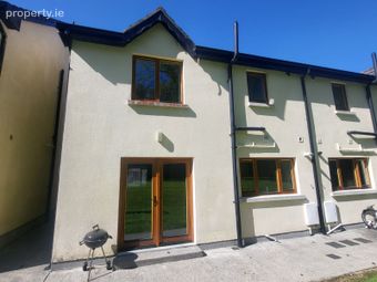 13 Earl Court, Lough Rinn, Gortletteragh, Co. Leitrim - Image 4